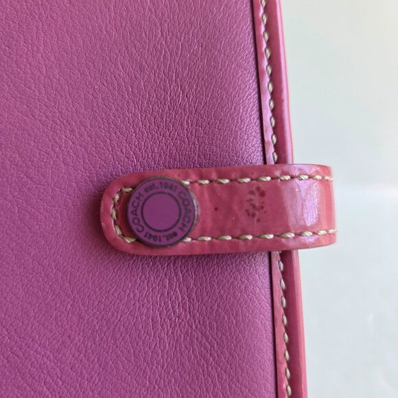 EUC & HTF Coach Leather Passport Case with Pen in Pink - Picture 2 of 9